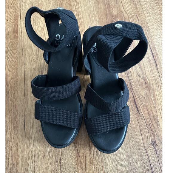 Madden NYC Black Platform Sandals Size 7 - Picture 2 of 9